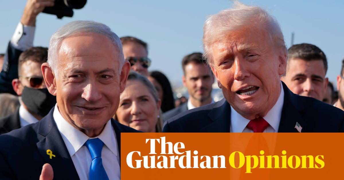 Benjamin Netanyahu and Donald Trump at Ben Gurion International airport in Tel Aviv, Israel, 13 October 2025.