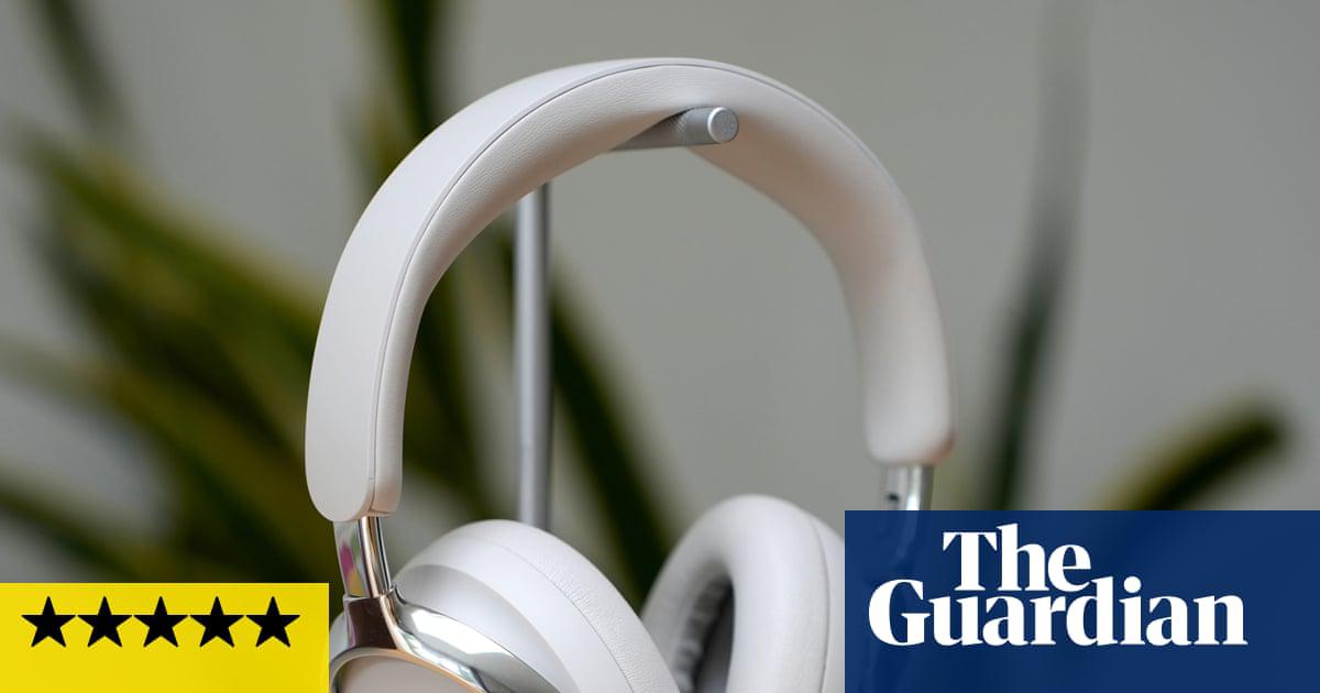 Bose headphones are comfy and ready for the commute, work or travel.