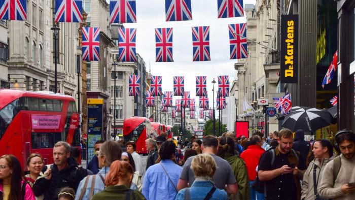 UK economy grew 0.1% in August