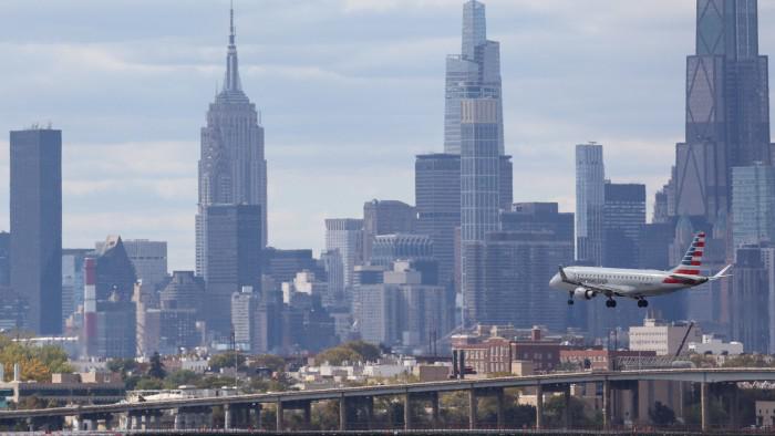 Airlines face disruption as US shutdown continues 