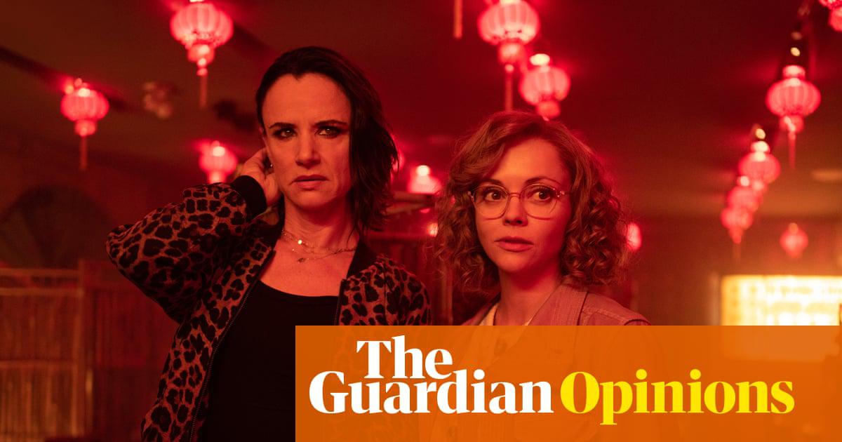 Juliette Lewis and Christina Ricci in Yellowjackets.