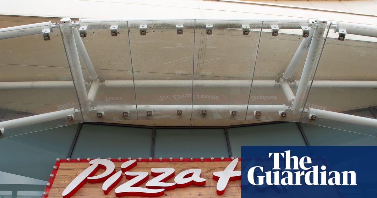 The closures come only nine months after the purchase of the UK Pizza Hut franchise by Directional Capital, a US private equity firm.