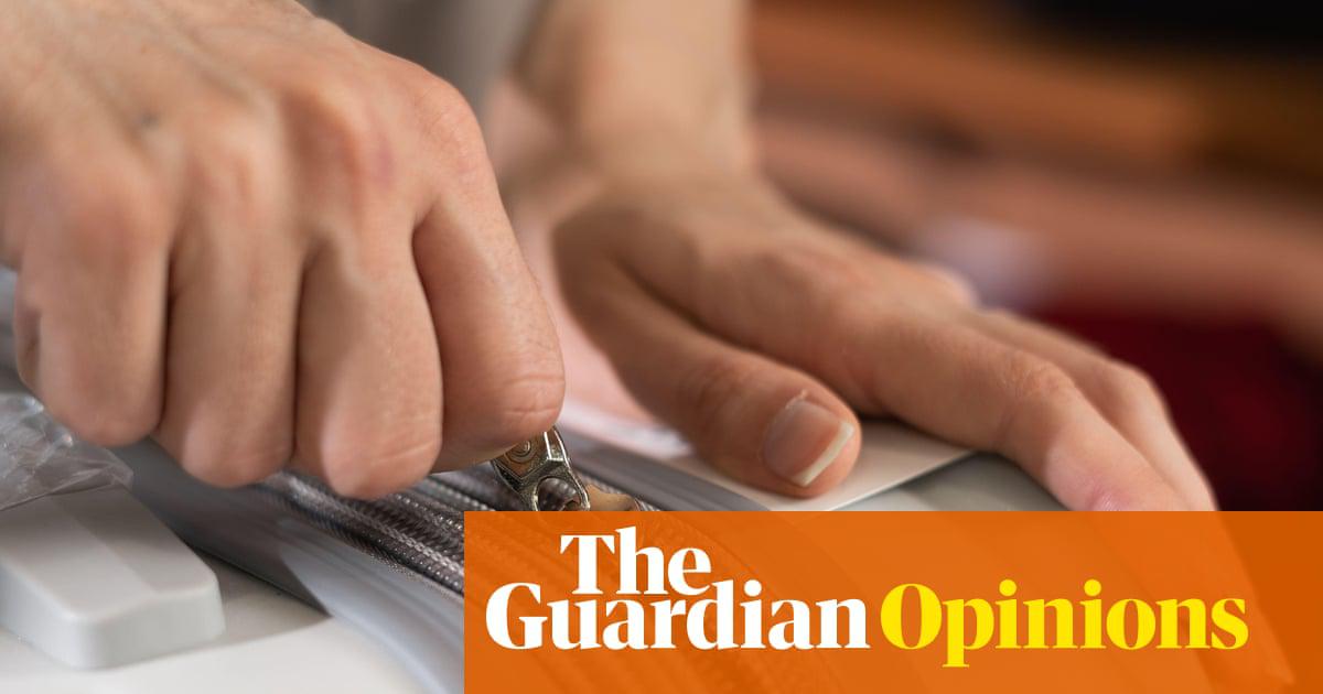 Closing argument … what can you do if the zip on your suitcase breaks?