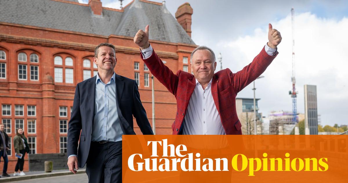 Plaid Cymru leader Rhun ap Iorwerth, left, and Caerphilly’s new MS, Lindsay Whittle, walk to the Senedd in Cardiff on 24 October 2025.