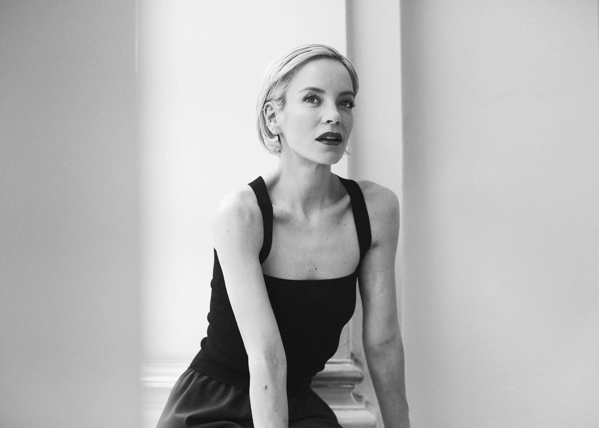 On &ldquo;West End Girl,&rdquo; Lily Allen provides a lurid, linear and detail-filled account of the dissolution of a marriage &mdash; widely believed to be about Allen&rsquo;s recent failed union with the actor David Harbour.