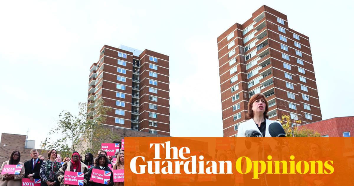 Lucy Powell speaks after being elected as the new Labour deputy leader on 25 October 2025 in London.