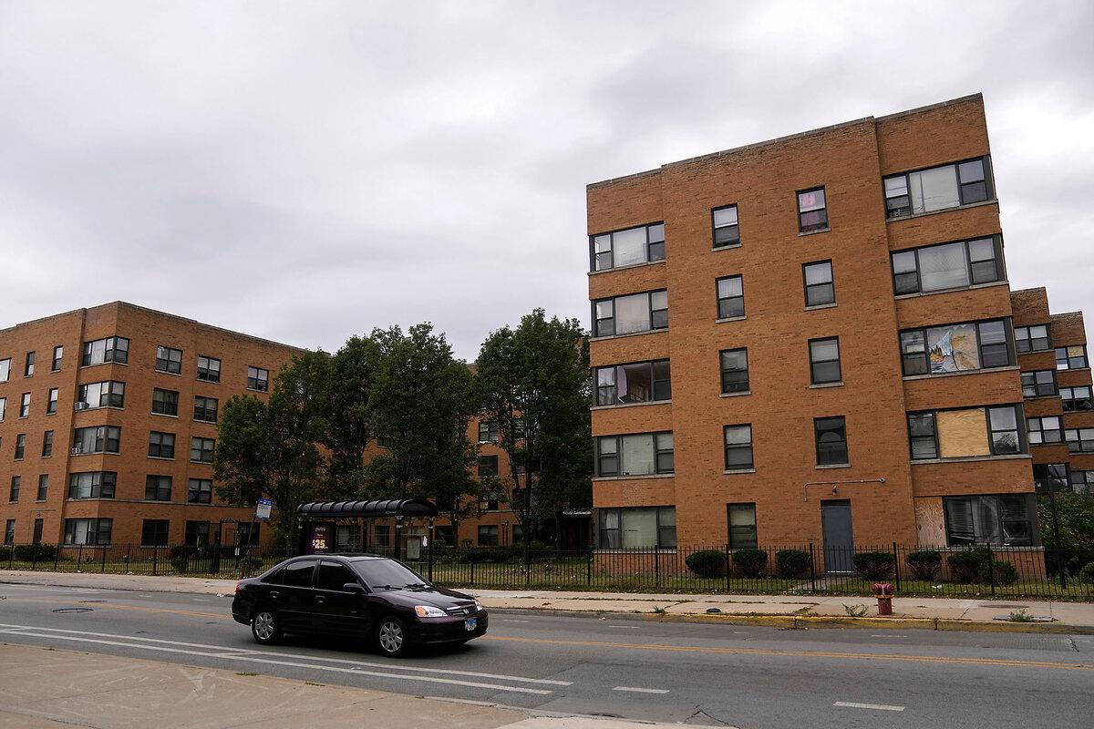 Chicago’s South Shore bristled at migrants. A federal raid has changed some minds.