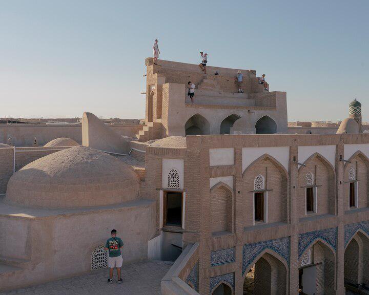 At the start of the 20th century, there were nearly 170 mosques and madrassas in Khiva. Not all survived, but many are still available to visit.