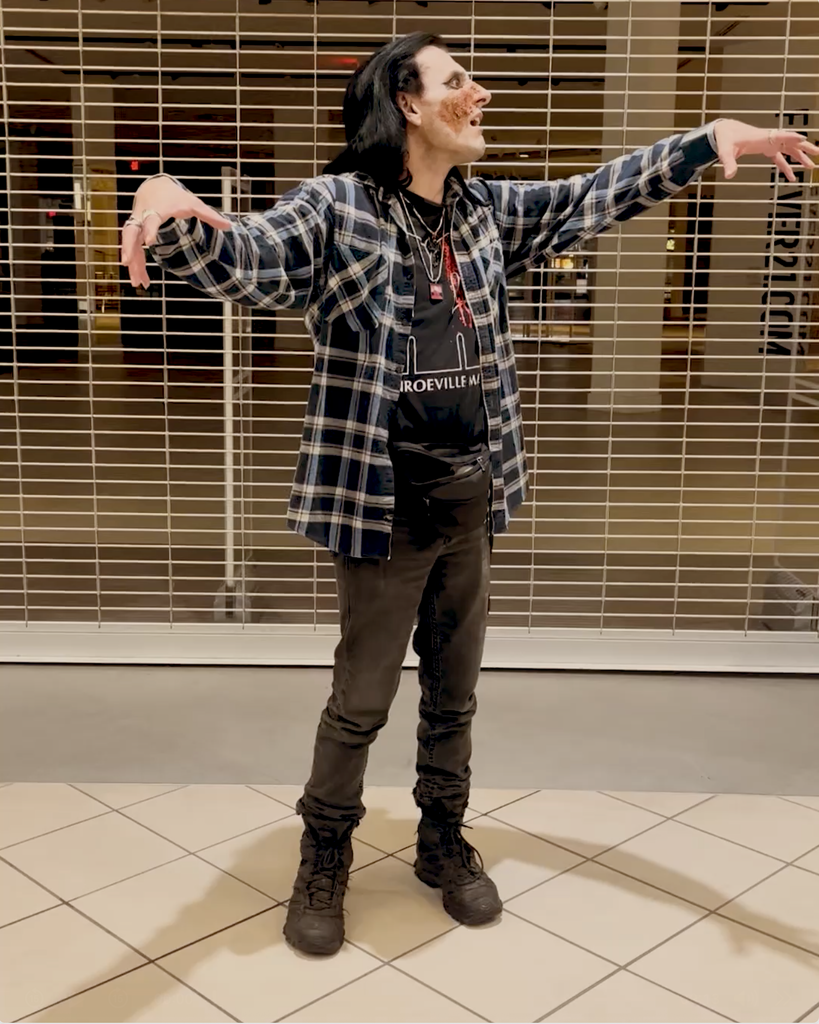 The Last Days of a Zombie Mall (With Zombies)