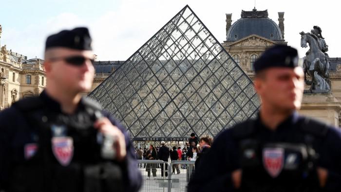Louvre heist suspects had previous convictions together