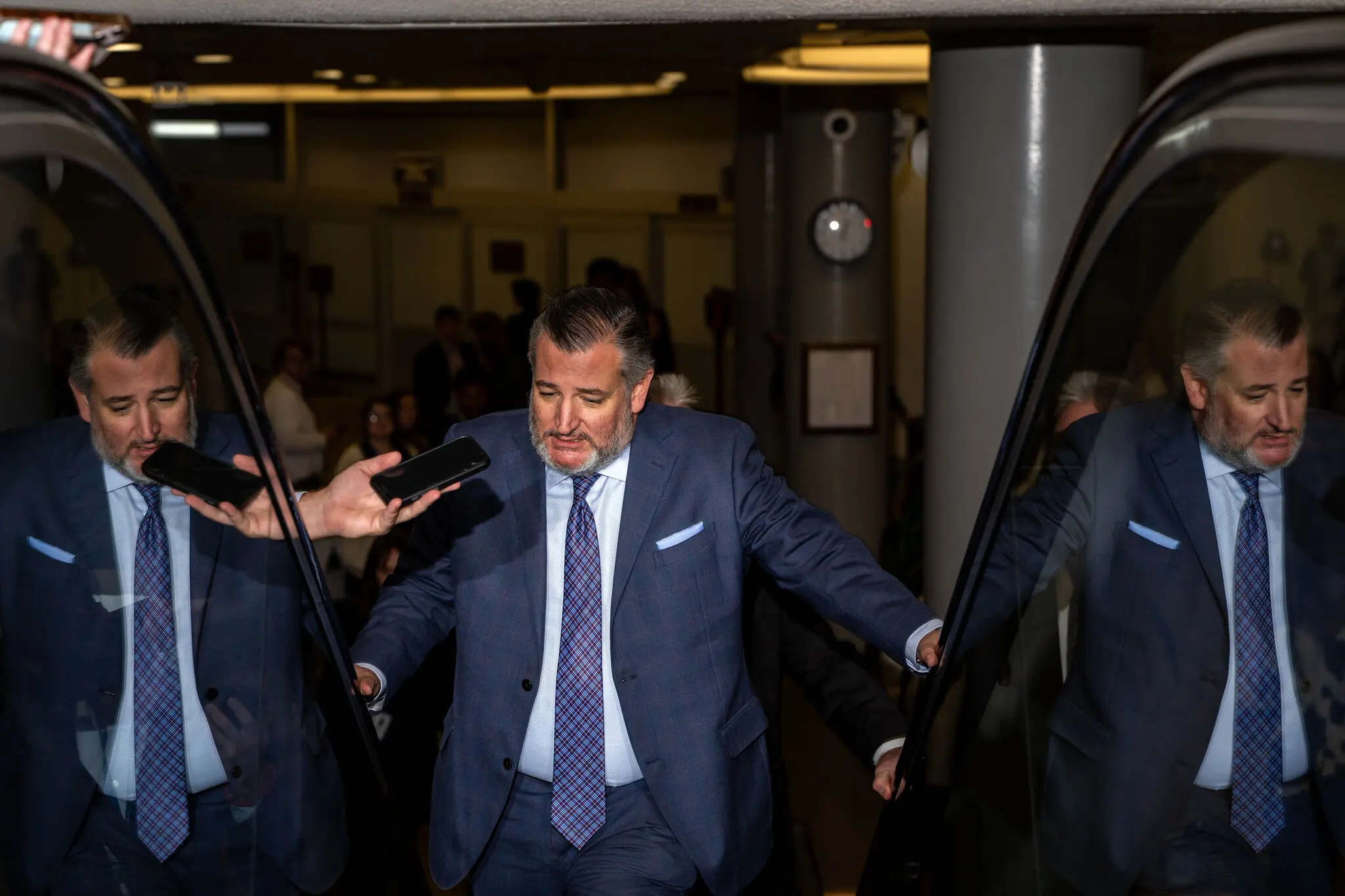 “I choose to stand with Israel, and I choose to stand with America,” said Senator Ted Cruz, whose grievances with Mr. Carlson are not new.