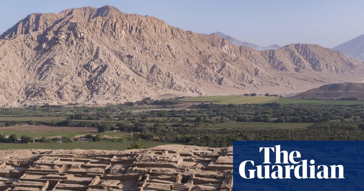Archaeologists say the people of Caral fled to various sites, including Peñico, Peru (pictured), where they found murals depicting the drought.
