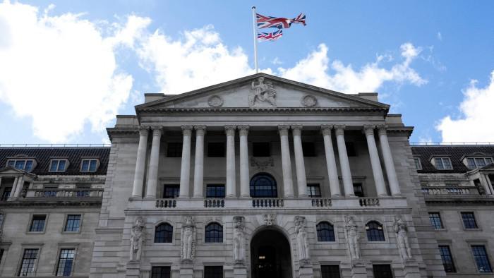Bank of England opts for dovish hold