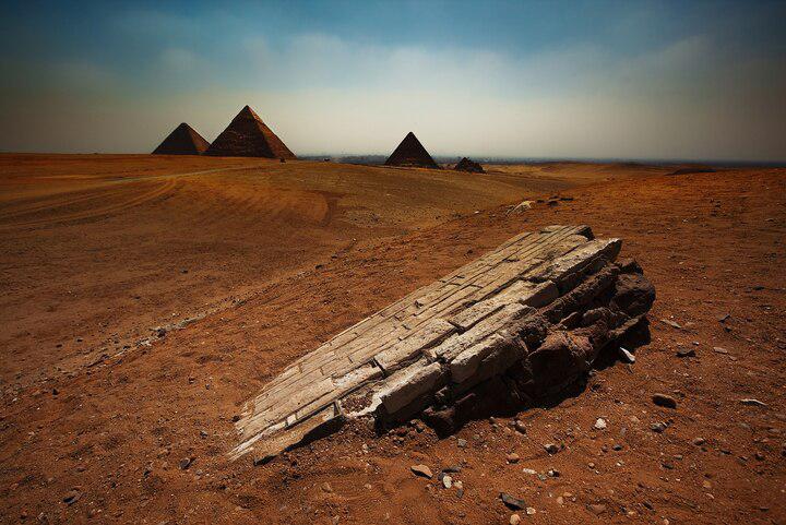 Today the Pyramids of Giza are surrounded by desert. But 4,600 years ago, the site was a bustling seasonal harbor.