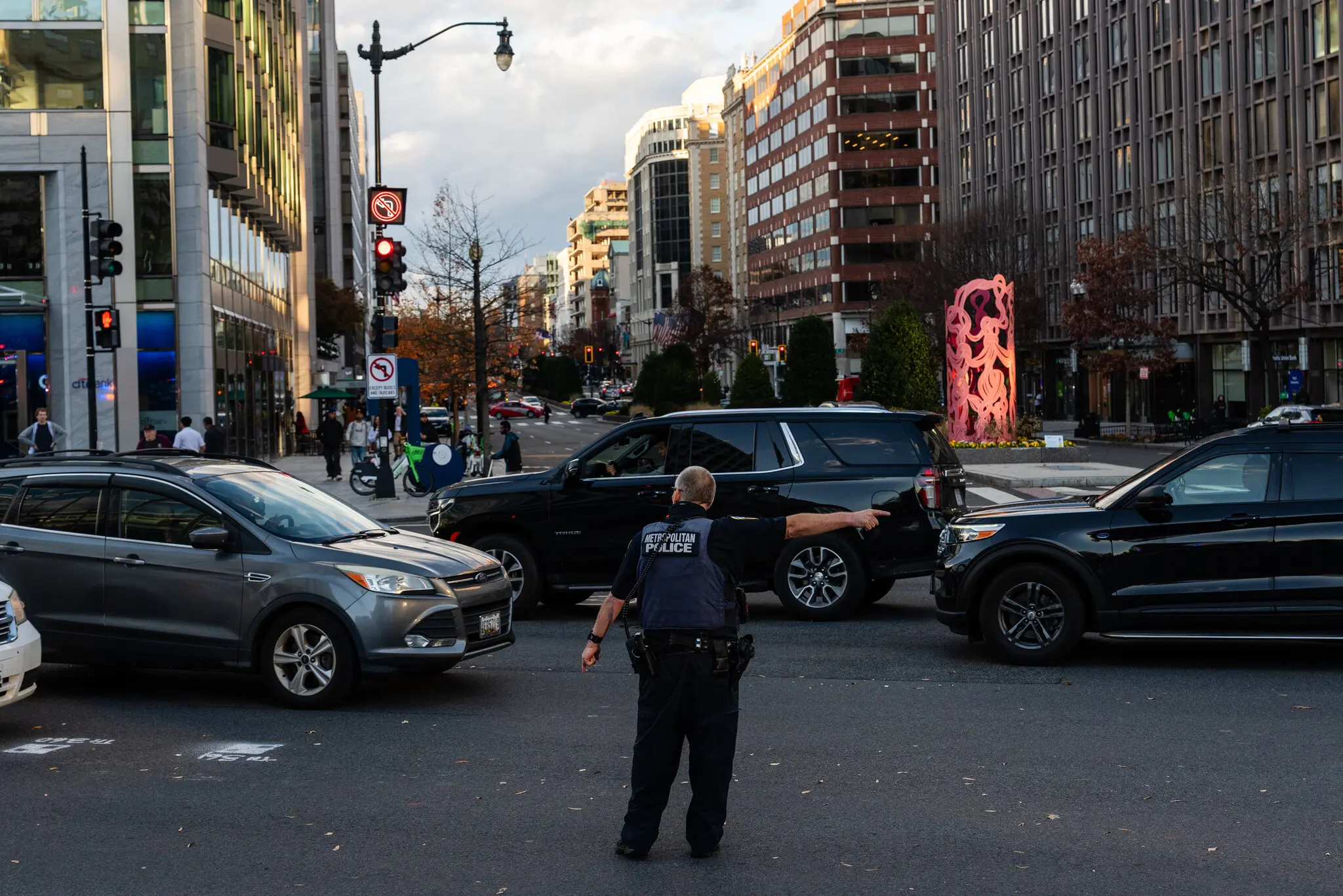 The committee said interviews with the city police’s seven district commanders showed the department’s leadership had put an aggressive emphasis on lowering crime numbers.