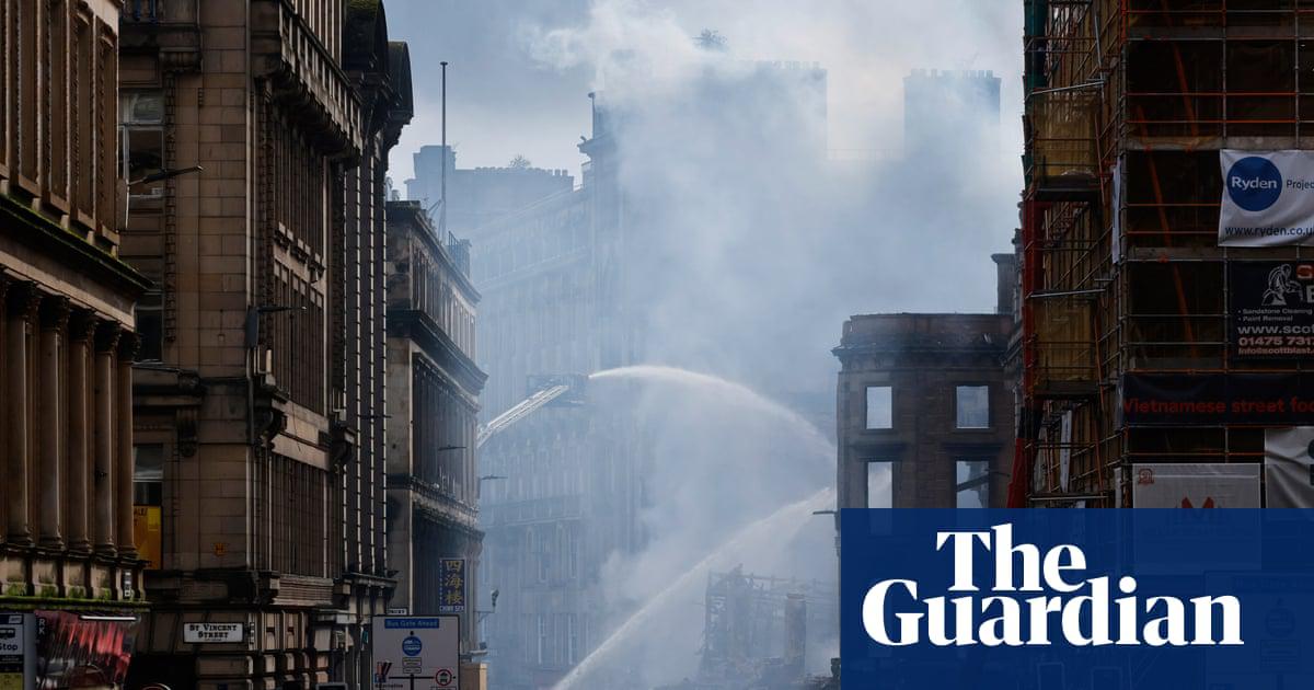 The blaze that devastated a historic building near Glasgow Central station is believed to have started in a shop selling vapes, which are powered by lithium batteries.