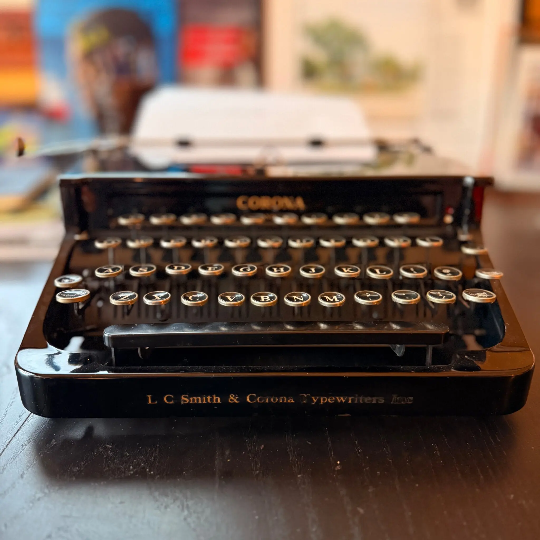 Paul Lundy of the Bremerton Typewriter Company lent the writer, Kurt Streeter, a restored 1930s Corona.