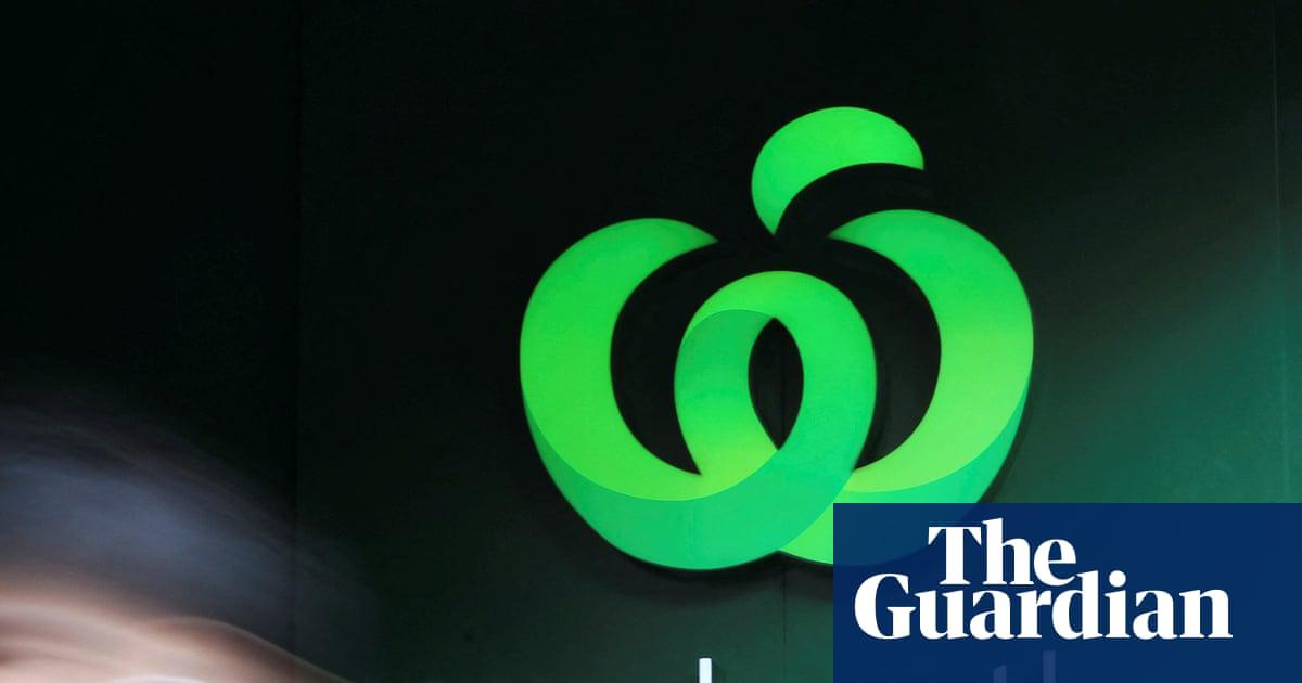 Woolworths customers have four main delivery options: the supermarket’s website, DoorDash, UberEats and Milkrun.