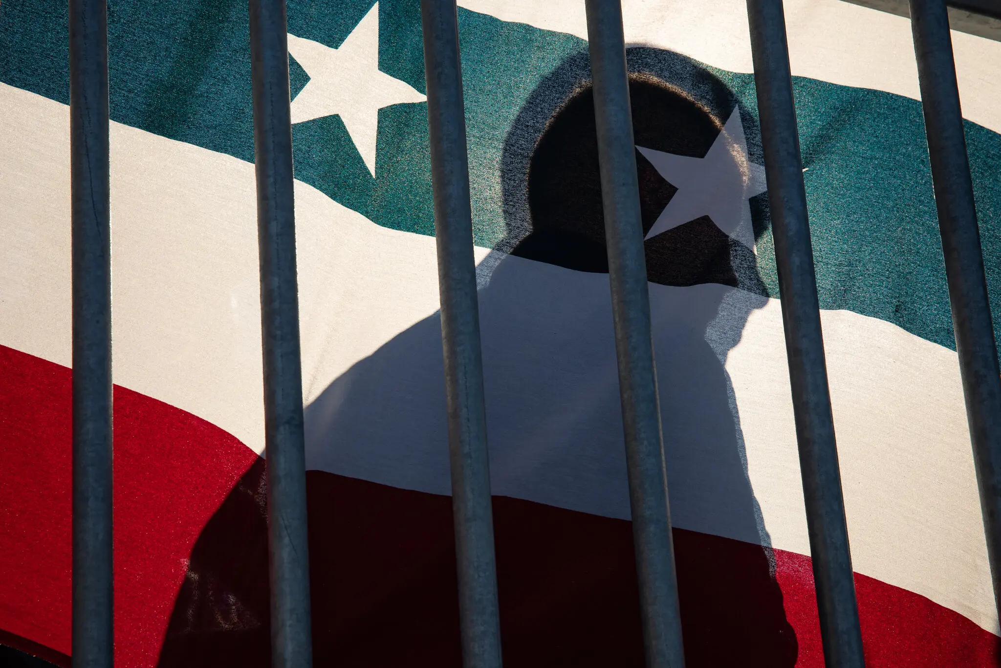 Why Independent Voters Are Not Necessarily Moderate