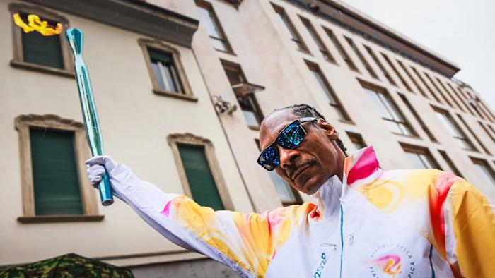 Designers must carry the flame of friendship and co-operation