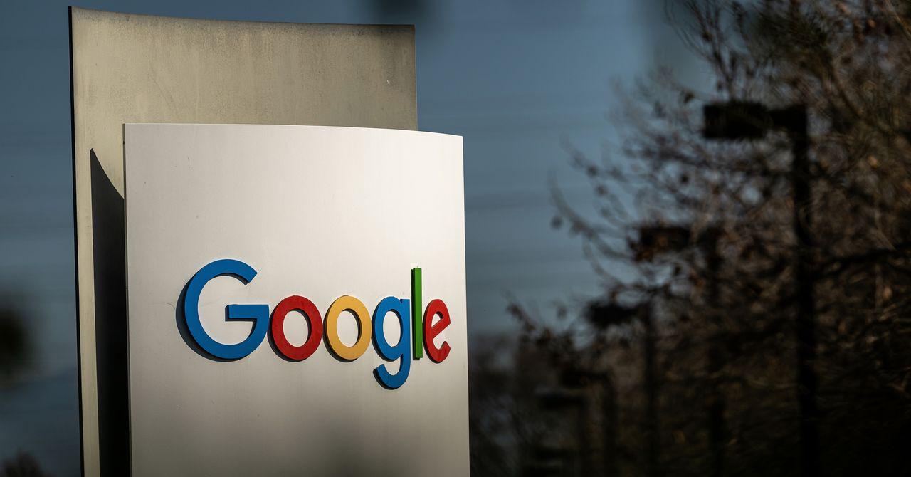 More Than 800 Google Workers Urge Company to Cancel Any Contracts With ICE and CBP